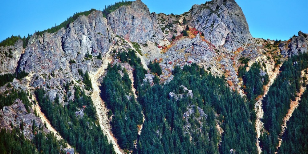 Seattle Woman Rescued By OCSAR After Early Winters Fall