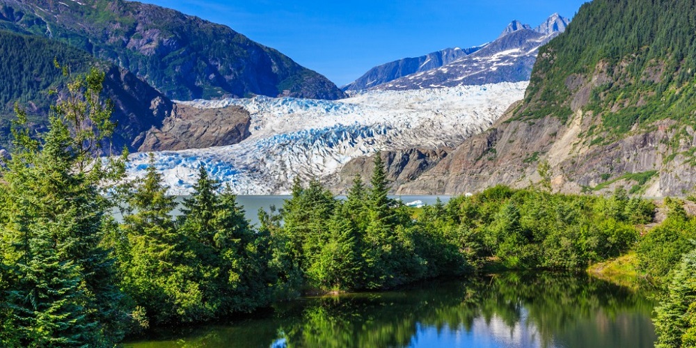SAR Teams Rescues Hiker After Lake Serene Fall