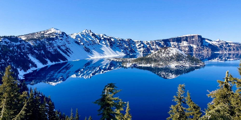 Swimmer Dies After Drowning Incident in Colchuck Lake